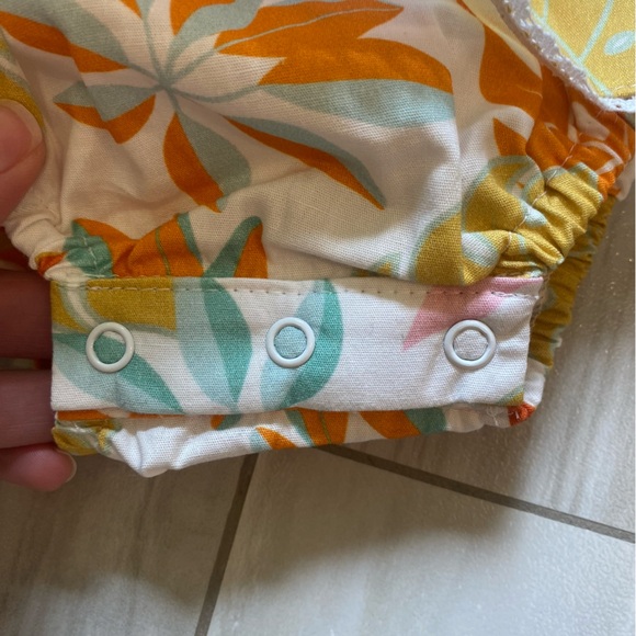 NWT Bella Bliss Tropical Print Crisscross Beezie Bubble Romper, size 6 months - Picture 5 of 11